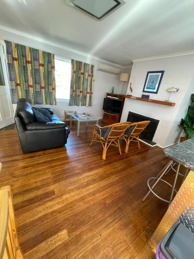Orford Prosser Holiday Units ภายนอก รูปภาพ